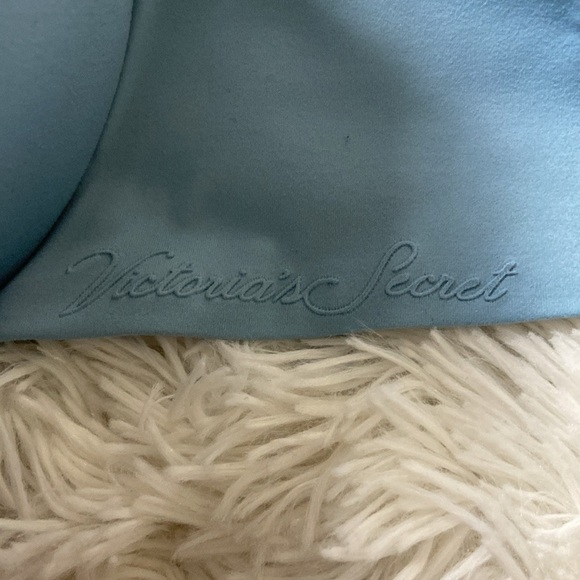 VICTORIA’S SECRET Incredible Lined  Perfect Coverage Bra - Picture 4 of 8